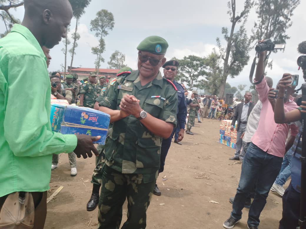 Nyiragongo : les déplacés de guerre reçoivent une assistance du gouvernement provincial