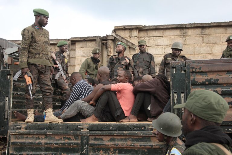 Nord-Kivu : une trentaine des présumés collaborateurs des ADF et du M23 présentés à Beni
