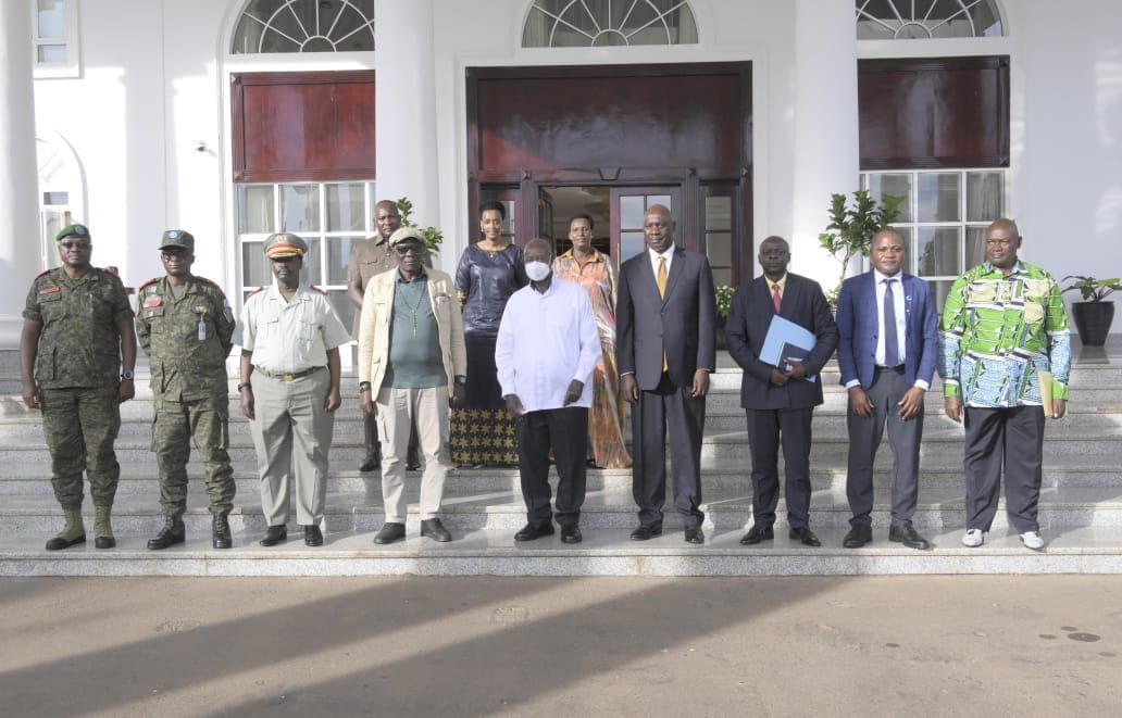 RDC – Ouganda : à Entebbe, Museveni reçoit la CRP et appelle à la reprise des discussions de paix dans deux semaines